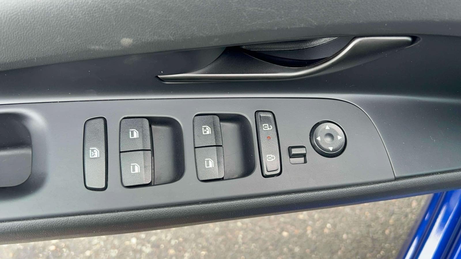 Used 2025 Hyundai Elantra Sport w/ Cargo Package FWD image 22