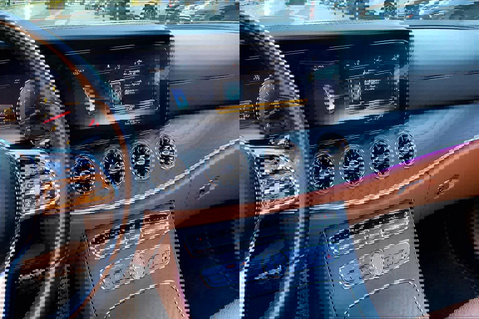 Used 2020 Mercedes-Benz E 450 Cabriolet image 6