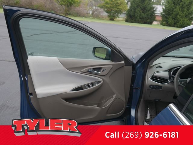 Used 2025 Chevrolet Malibu LT image 21