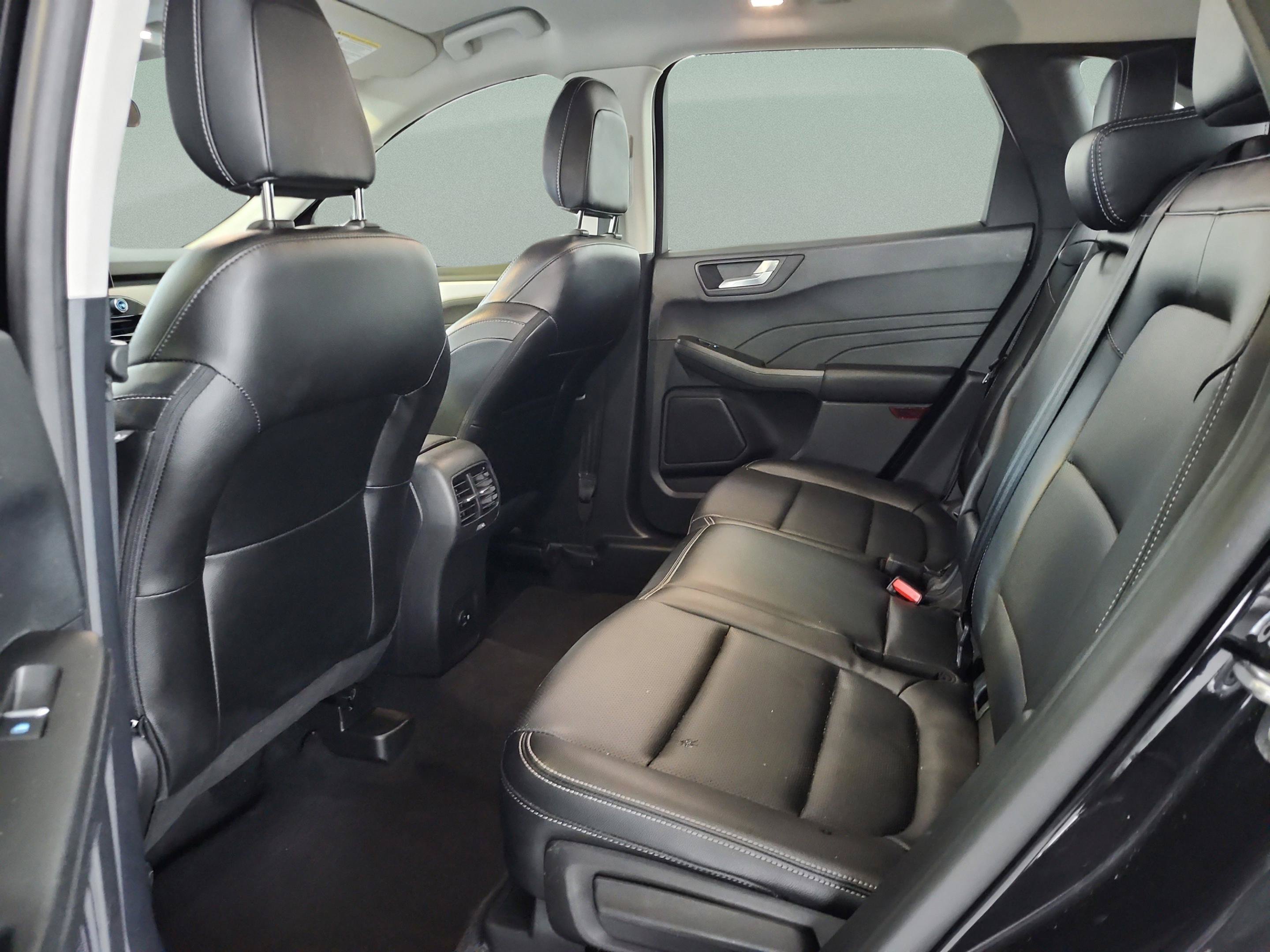 Certified 2022 Ford Escape SEL FWD image 16