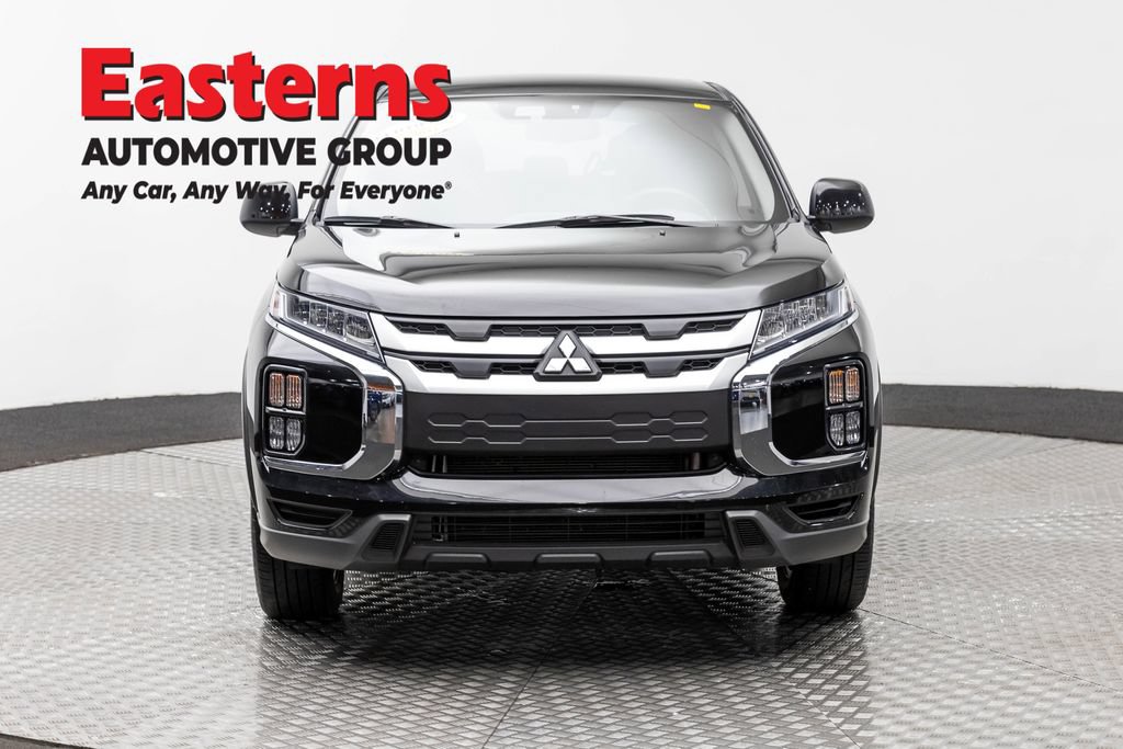 Used 2025 Mitsubishi Outlander Sport LE AWD/4WD image 2
