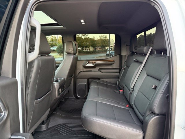 Used 2023 Chevrolet Silverado 1500 LT Trail Boss w/ LT Trail Boss Premium Package AWD/4WD image 18