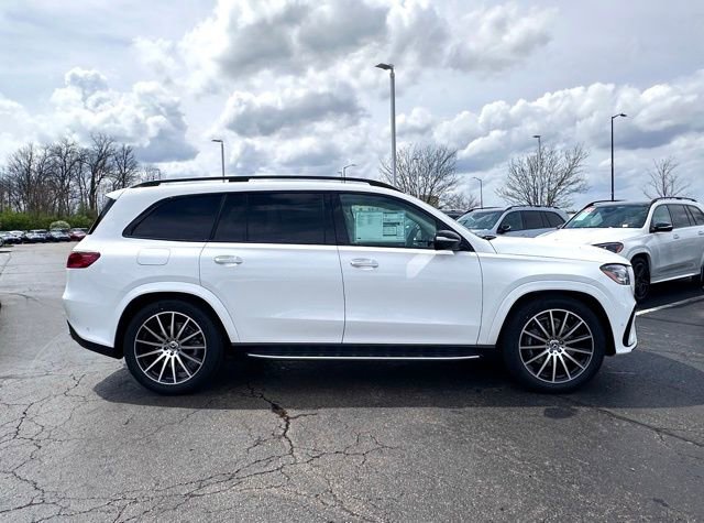 New 2026 Mercedes-Benz GLS 580 4MATIC image 14