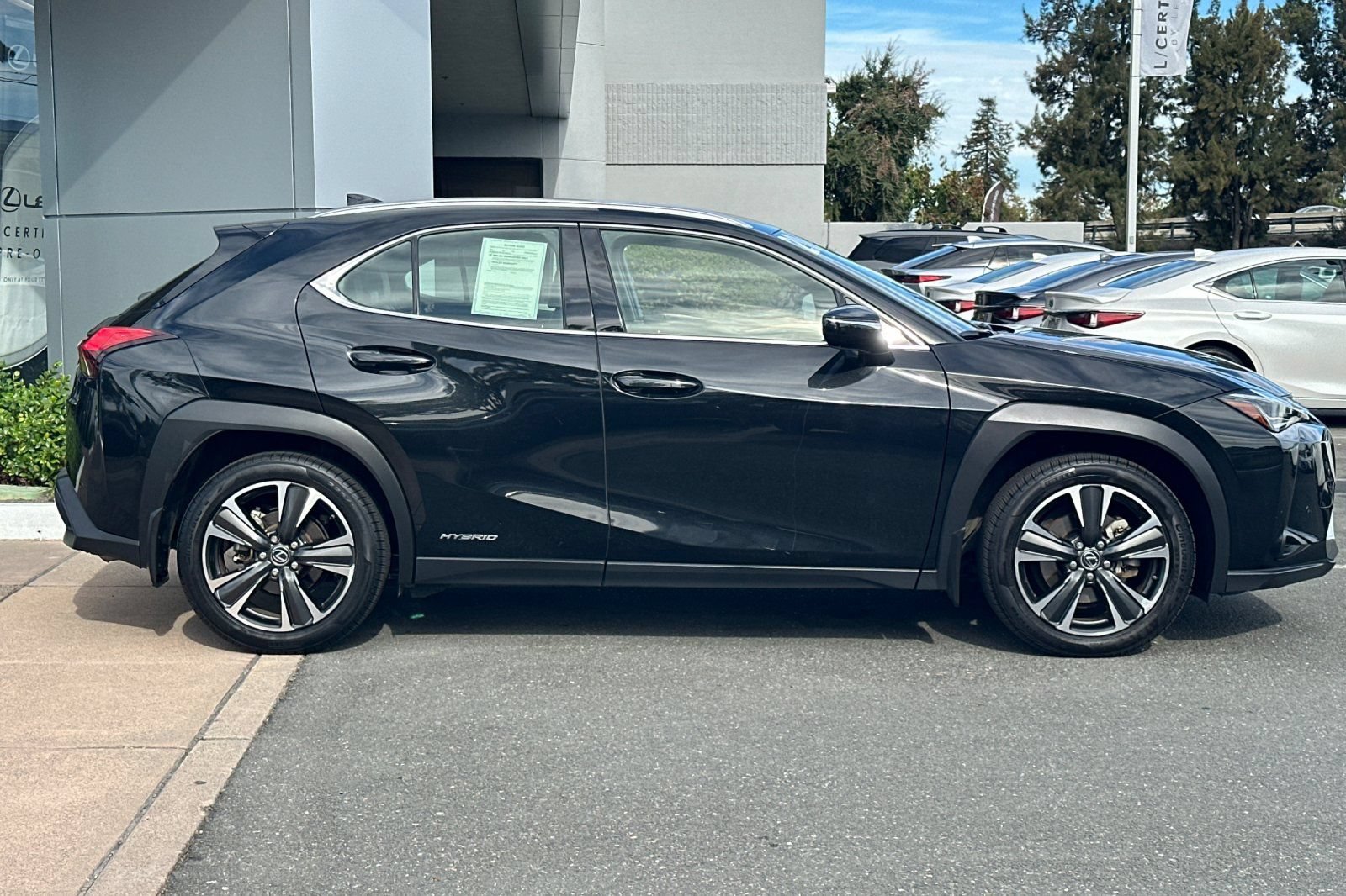 Certified 2020 Lexus UX 250h w/ Premium Package AWD/4WD image 3