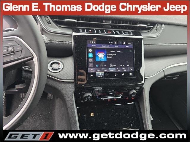 New 2025 Jeep Grand Cherokee Altitude image 10