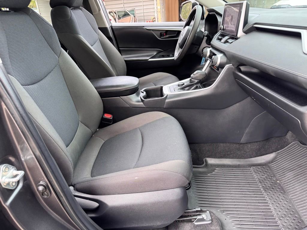 Used 2023 Toyota RAV4 LE image 16