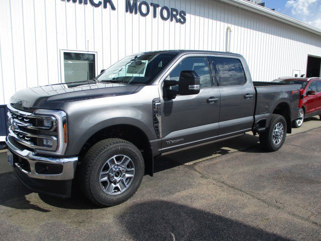 New 2026 Ford F350 Lariat w/ FX4 Off-Road Package image 2