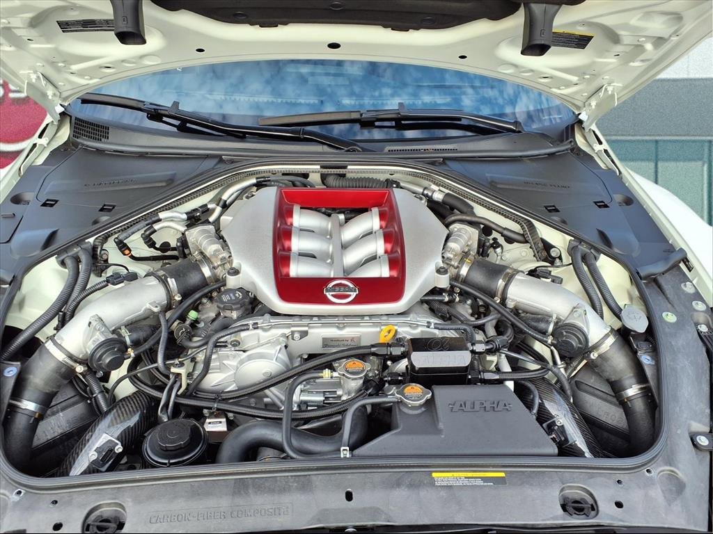 Certified 2021 Nissan GT-R Premium image 12