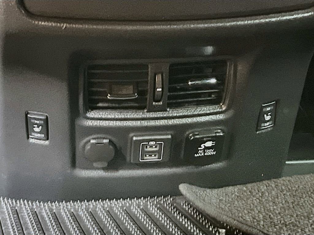 Used 2024 Nissan Titan PRO-4X w/ Pro-4x Convenience Package AWD/4WD image 27