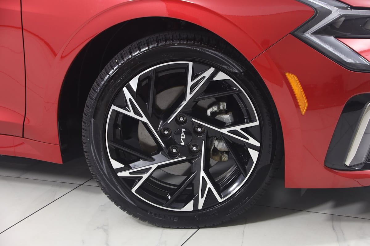 Used 2025 Kia K5 GT-Line AWD/4WD image 15