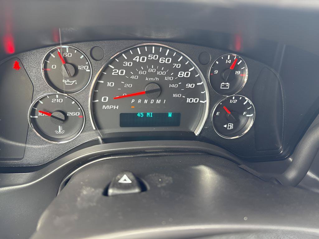 New 2025 Chevrolet Express 2500 w/ Driver Convenience Package RWD image 23
