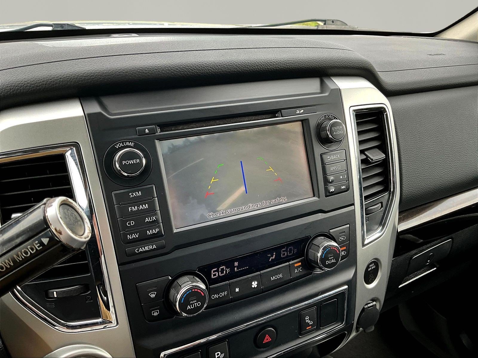 Used 2018 Nissan Titan SV w/ SV Convenience Package AWD/4WD image 14