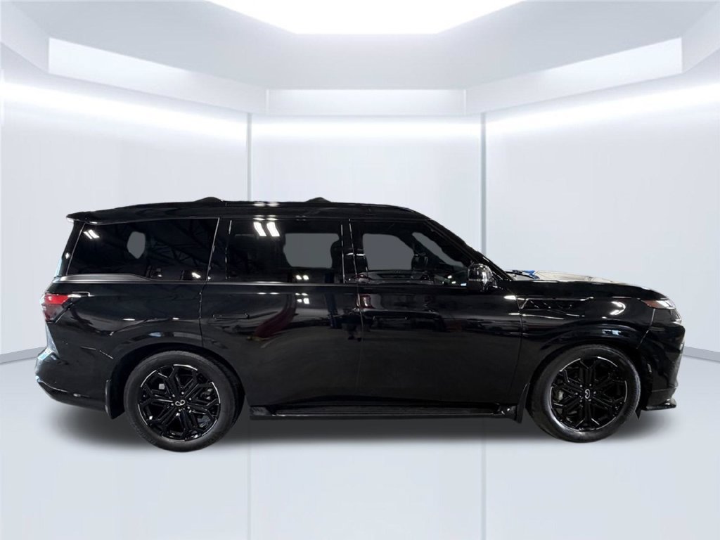 Used 2026 INFINITI QX80 4WD w/ Sport Exterior Package image 8