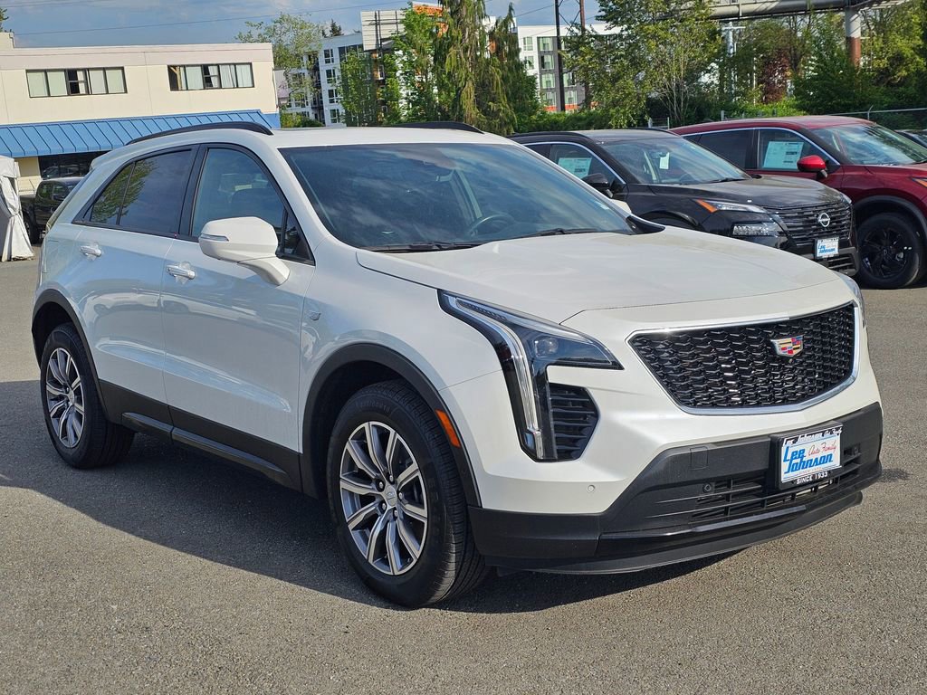 Used 2023 Cadillac XT4 Sport AWD/4WD image 3