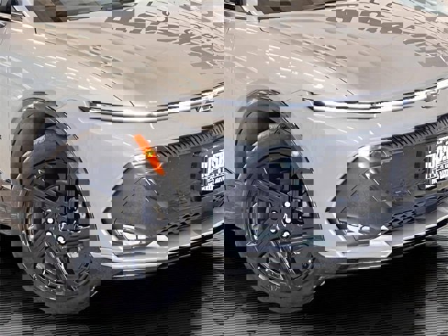 Certified 2024 Chevrolet Equinox EV RS image 31