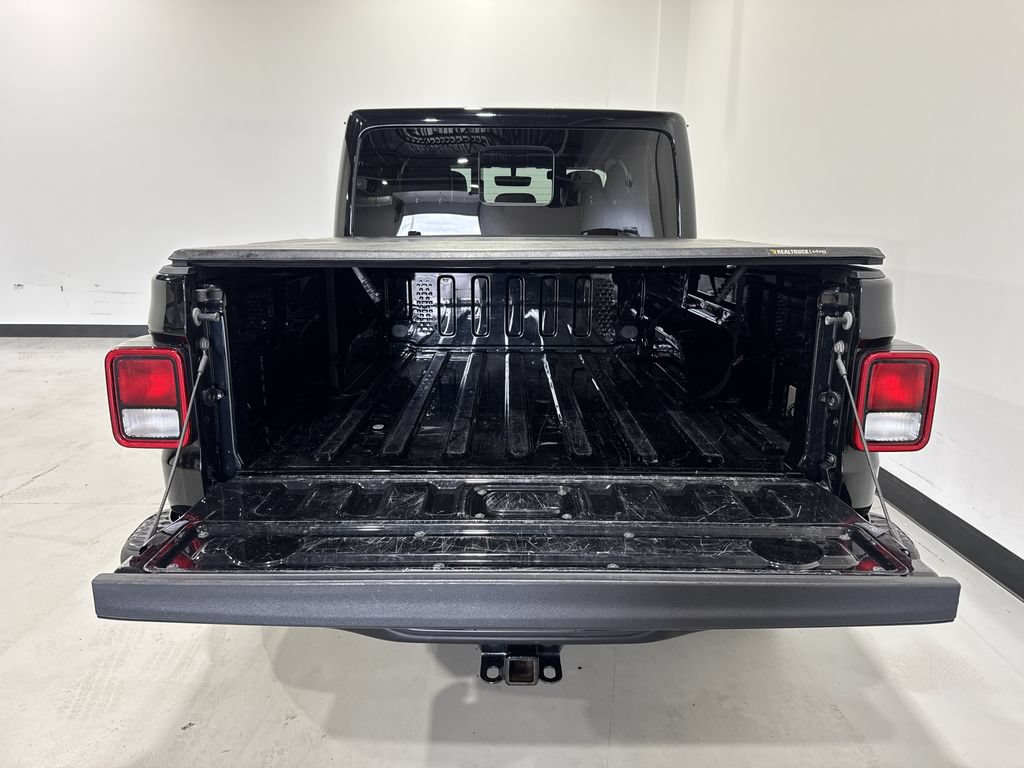 Used 2022 Jeep Gladiator Rubicon w/ Trailer Tow Package AWD/4WD image 25