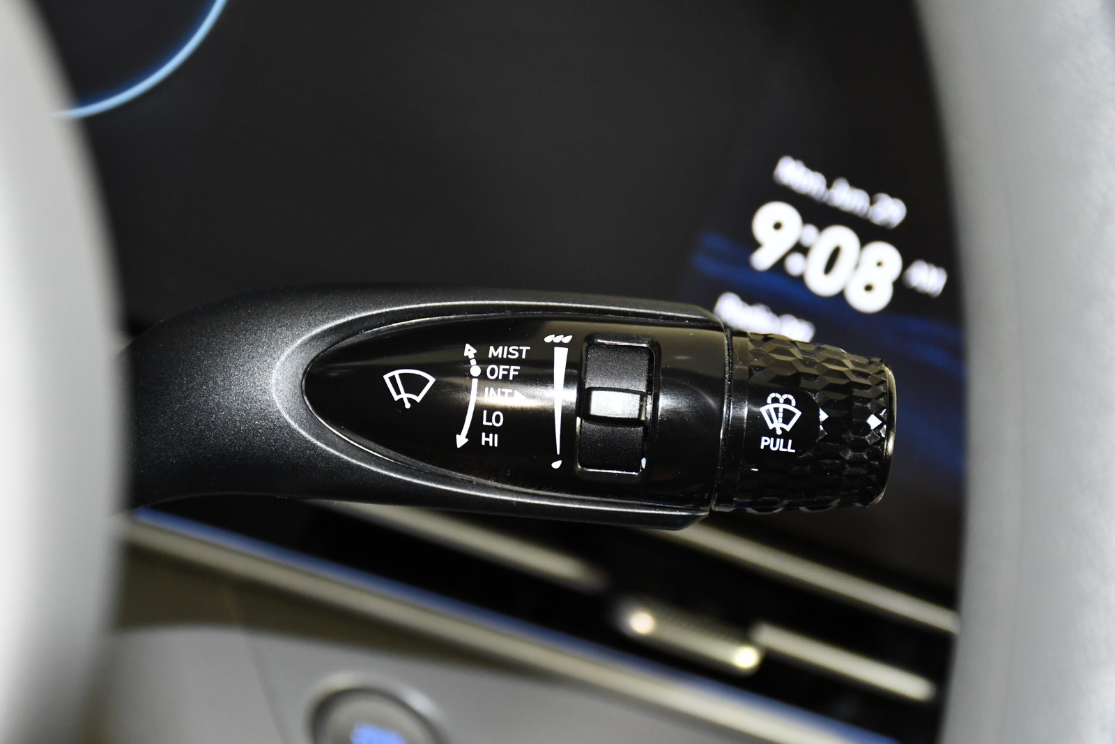 Used 2024 Hyundai Elantra SEL FWD image 24