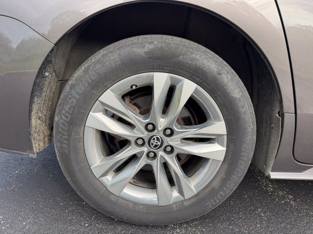 Used 2024 Toyota Sienna XLE w/ XLE Plus Package AWD/4WD image 10