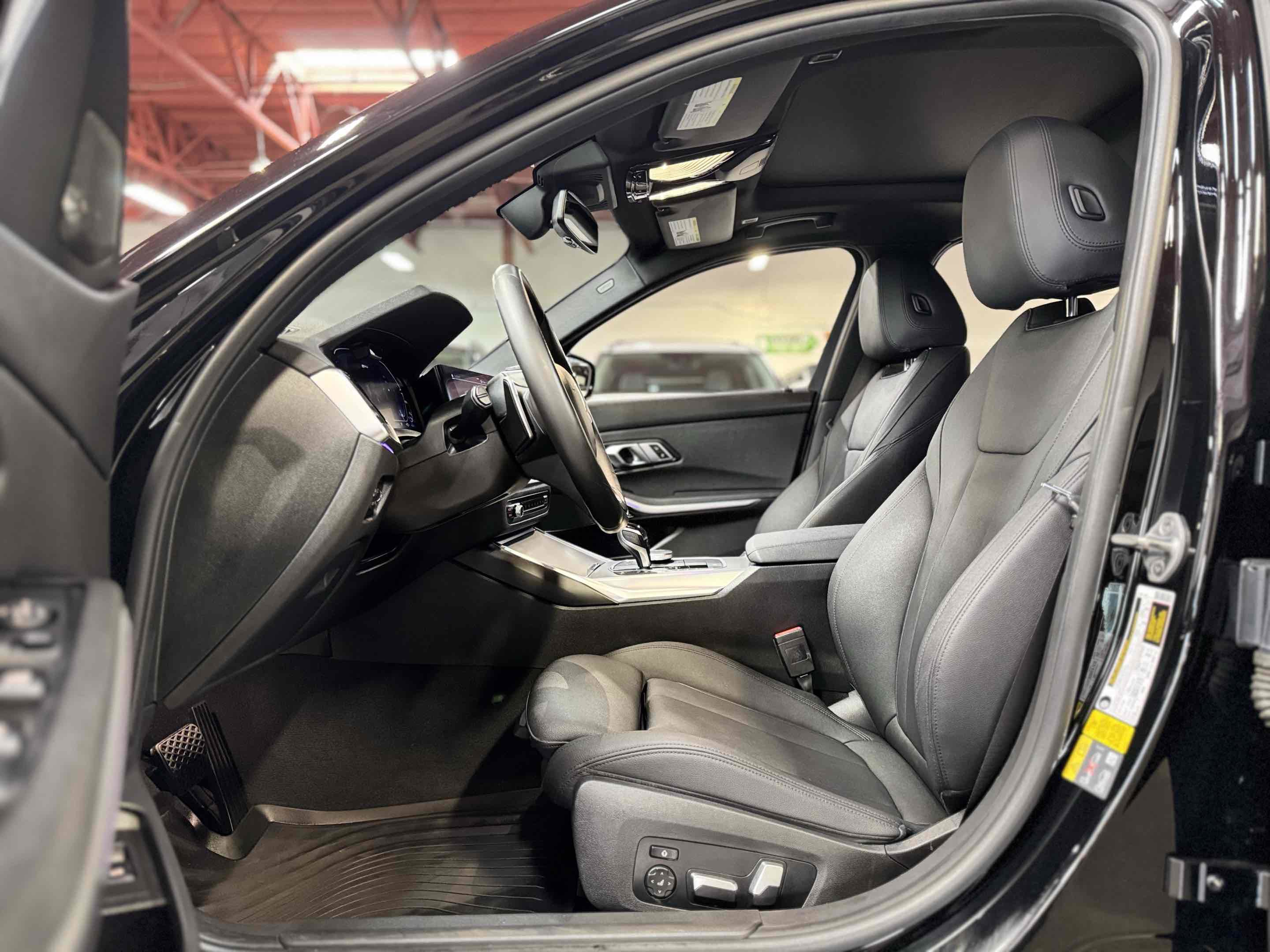 Used 2021 BMW 330e image 37