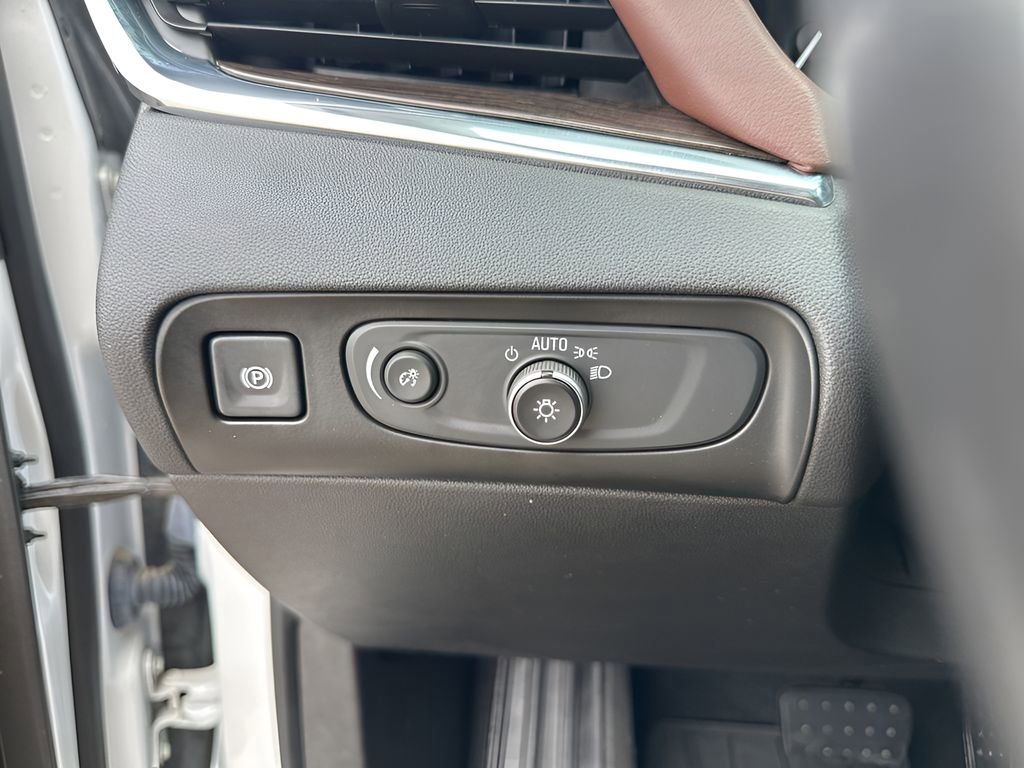 Used 2019 Buick Enclave Avenir w/ Avenir Technology Package image 29