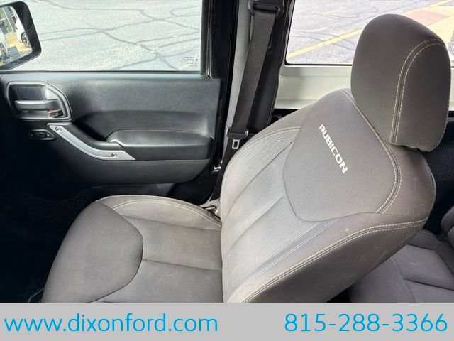 Used 2017 Jeep Wrangler Rubicon w/ Dual Top Group AWD/4WD image 18