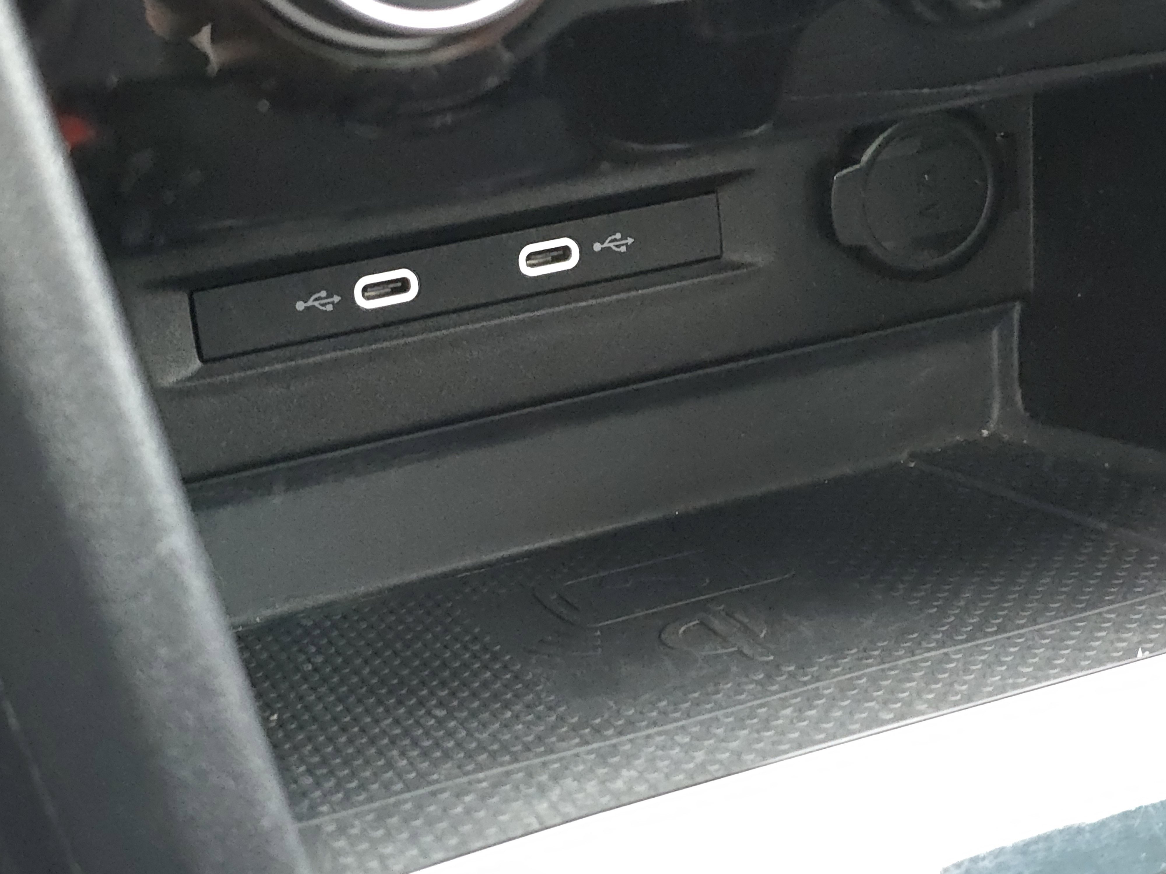 Certified 2023 Volkswagen Taos SE w/ Panoramic Sunroof Package image 25