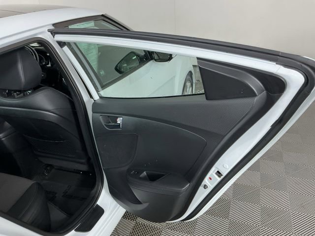 Used 2015 Hyundai Veloster w/ Option Group 02 FWD image 24