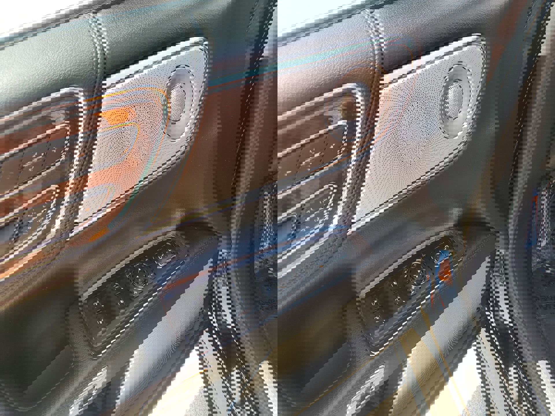 Used 2018 Lincoln Continental Reserve AWD/4WD image 31