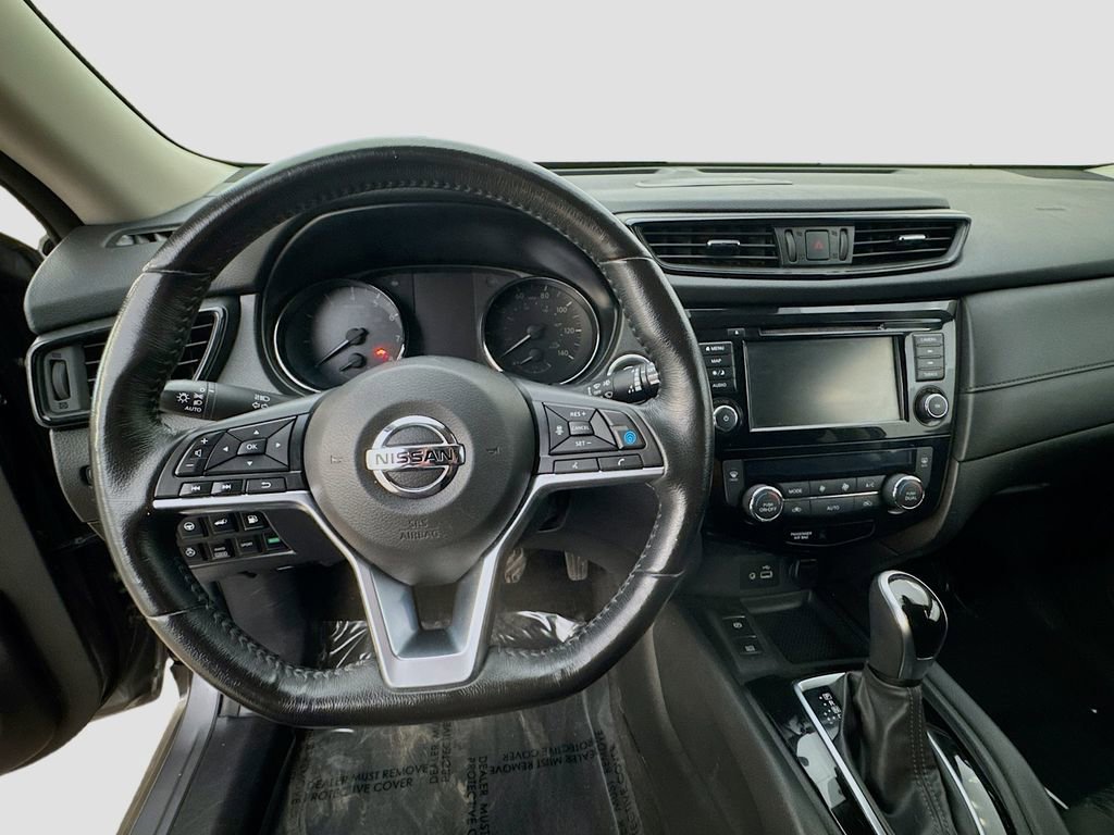 Used 2019 Nissan Rogue SV w/ Sun & Sound Touring Package AWD/4WD image 13