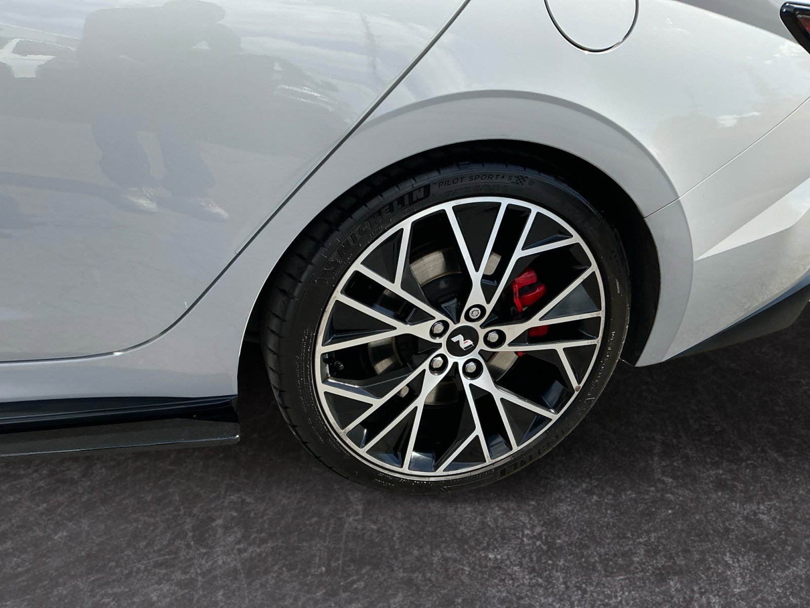 Used 2023 Hyundai Elantra N FWD image 9