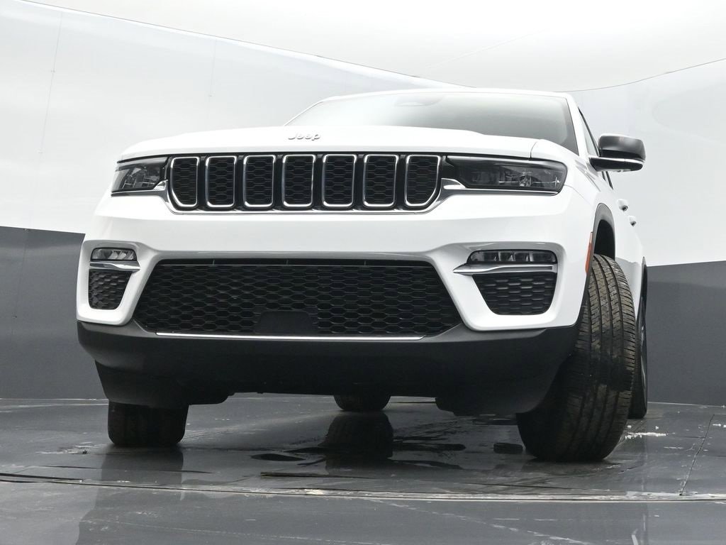 Used 2023 Jeep Grand Cherokee Limited image 30