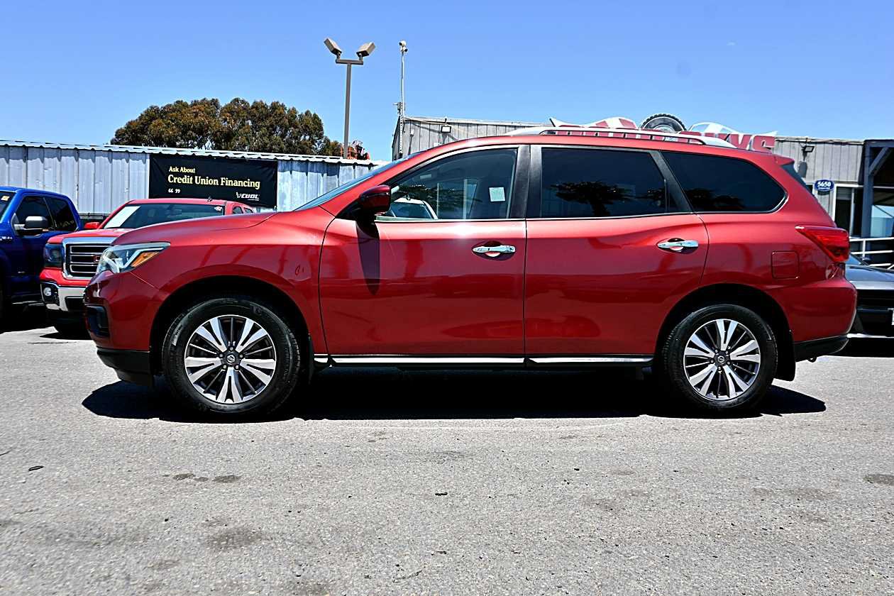 Used 2017 Nissan Pathfinder S FWD image 4