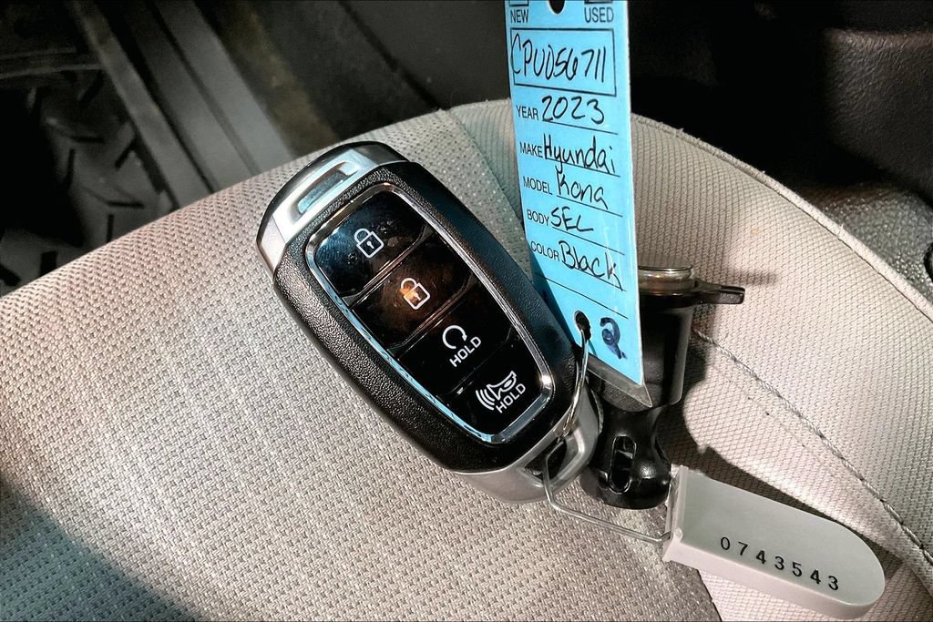 Used 2023 Hyundai Kona SEL w/ Convenience Package FWD image 12