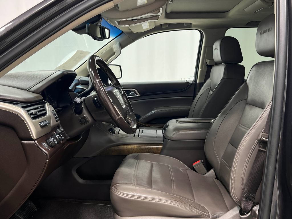 Used 2018 GMC Yukon XL Denali w/ Denali Ultimate Package AWD/4WD image 15