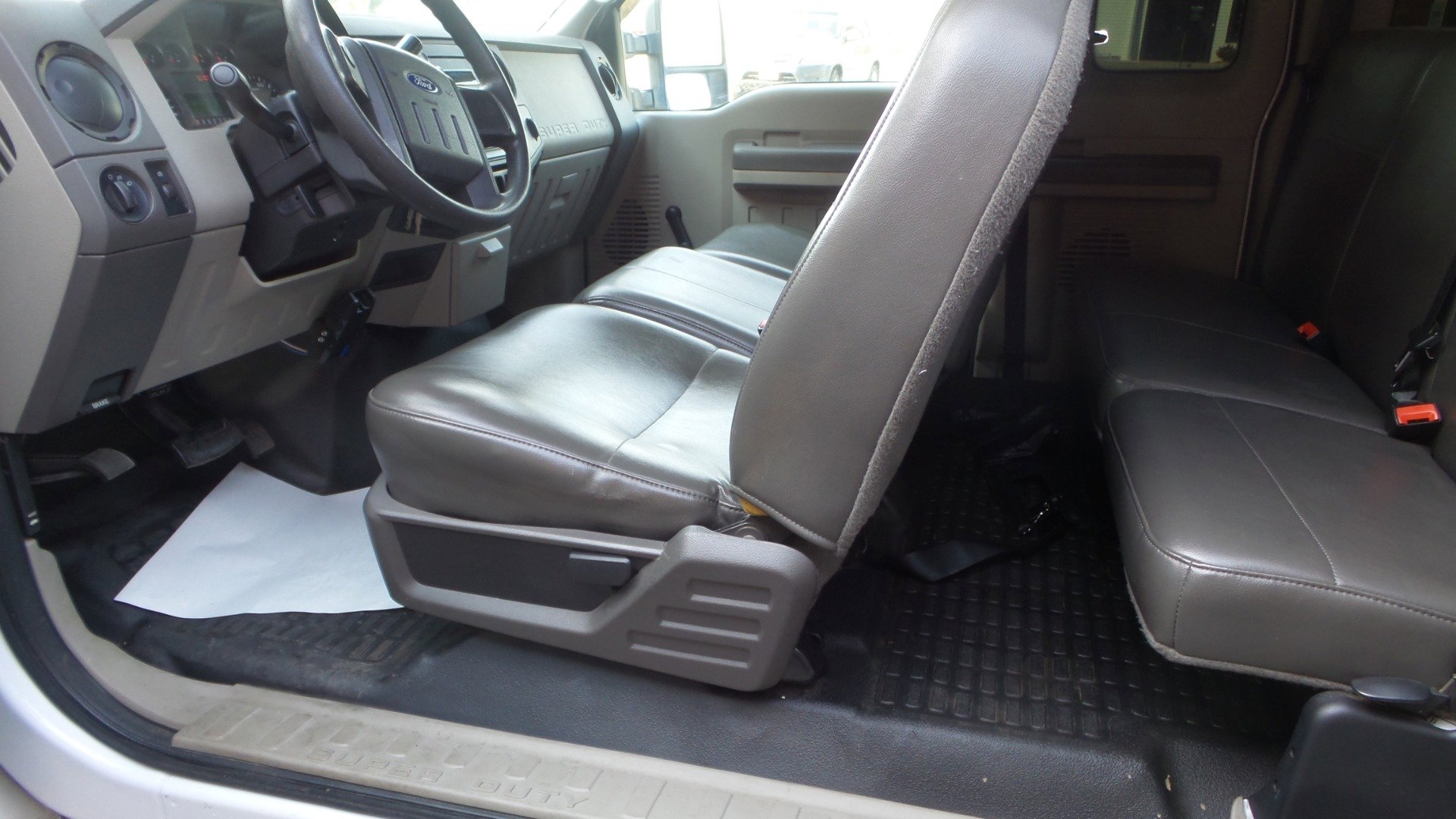 Used 2010 Ford F250 XL image 32