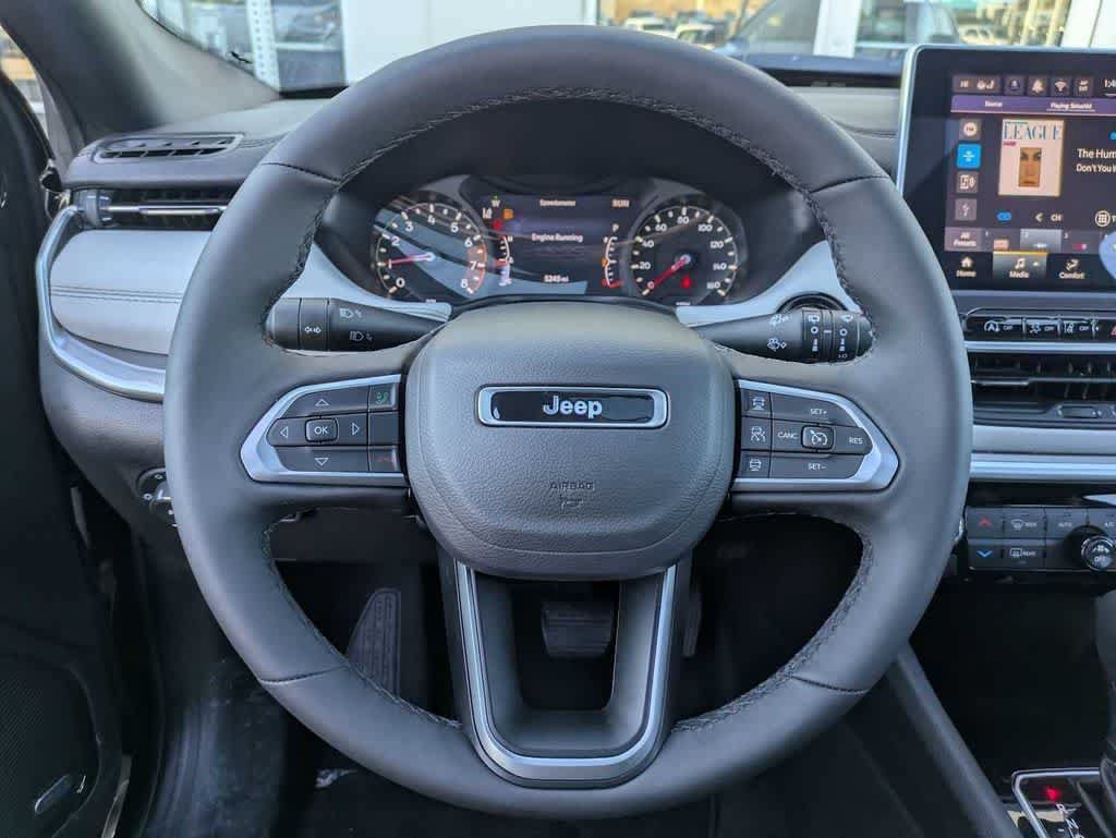 Used 2025 Jeep Compass Limited w/ Sun & Sound Group AWD/4WD image 23