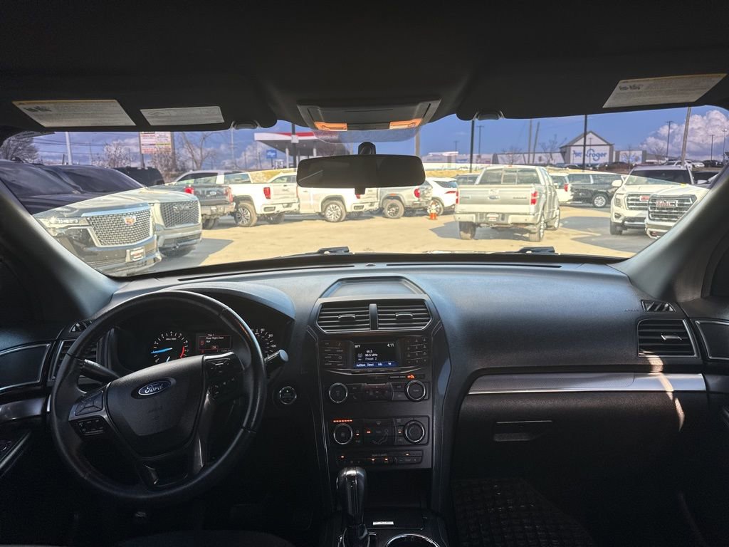 Used 2019 Ford Explorer XLT image 21