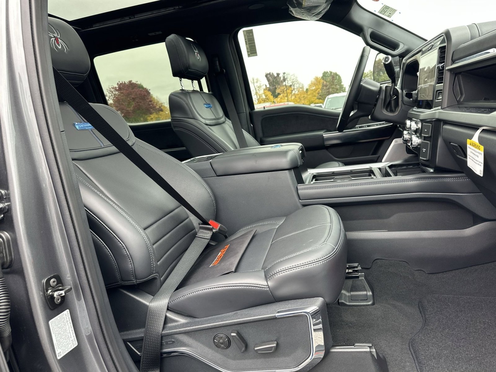 New 2025 Ford F350 Platinum image 40