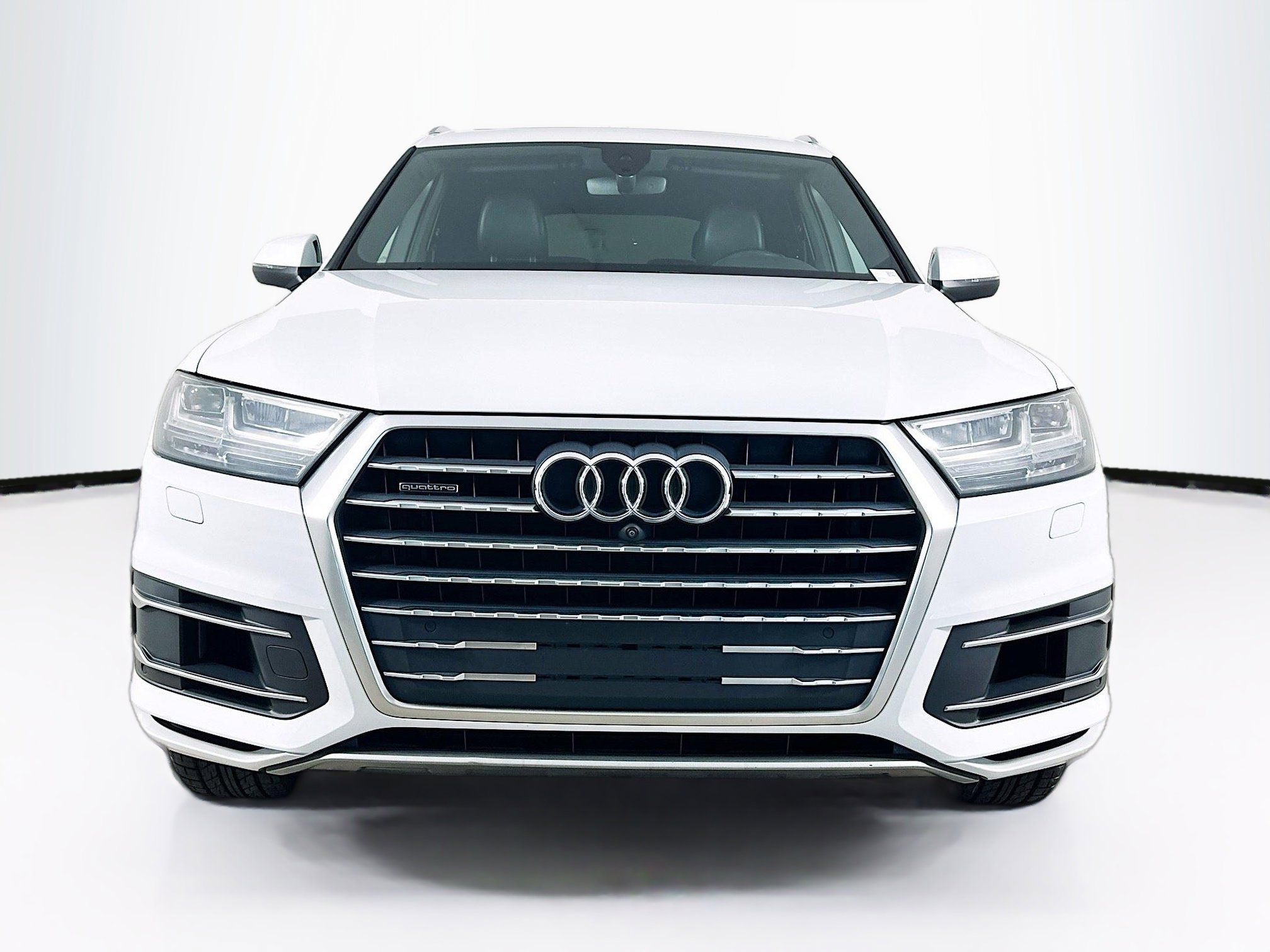 Used 2017 Audi Q7 3.0T Premium Plus w/ Premium Plus Package image 2