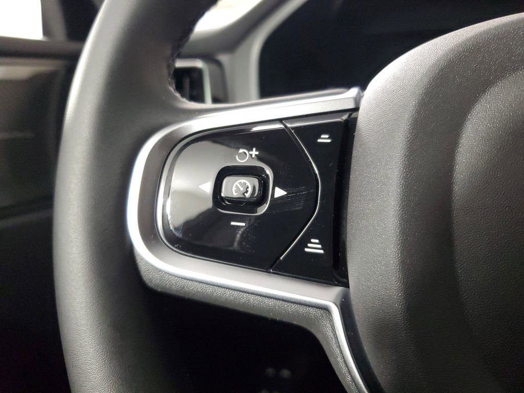 New 2026 Volvo XC60 B5 Plus w/ Climate Package image 26