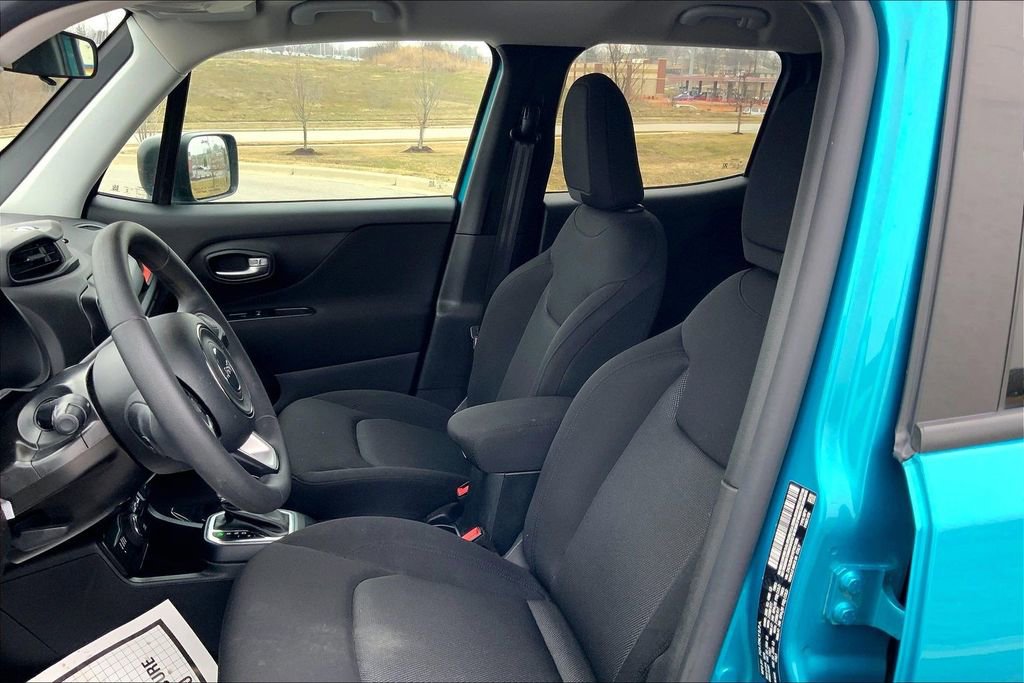 Used 2023 Jeep Renegade Trailhawk image 9