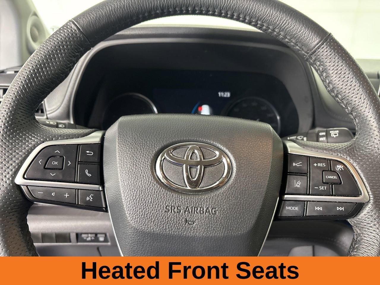 Used 2024 Toyota Sienna Limited AWD/4WD image 14