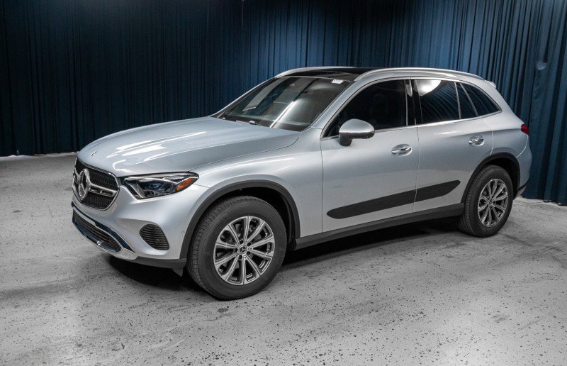 New 2025 Mercedes-Benz GLC 300