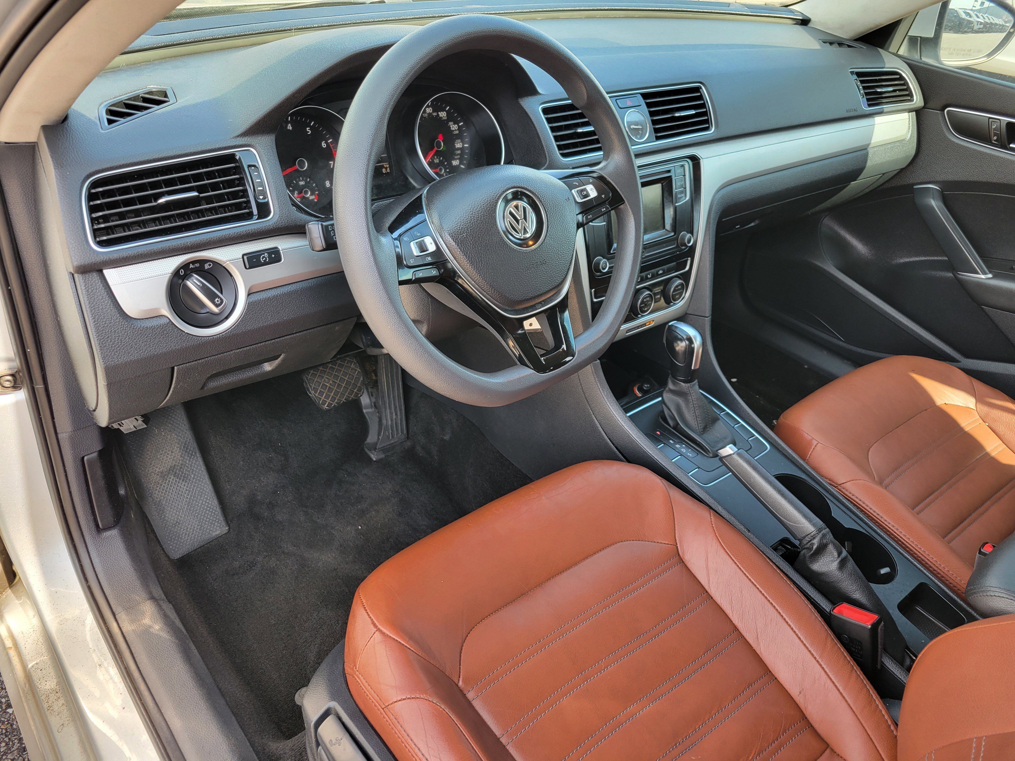 Used 2017 Volkswagen Passat 1.8T S image 3