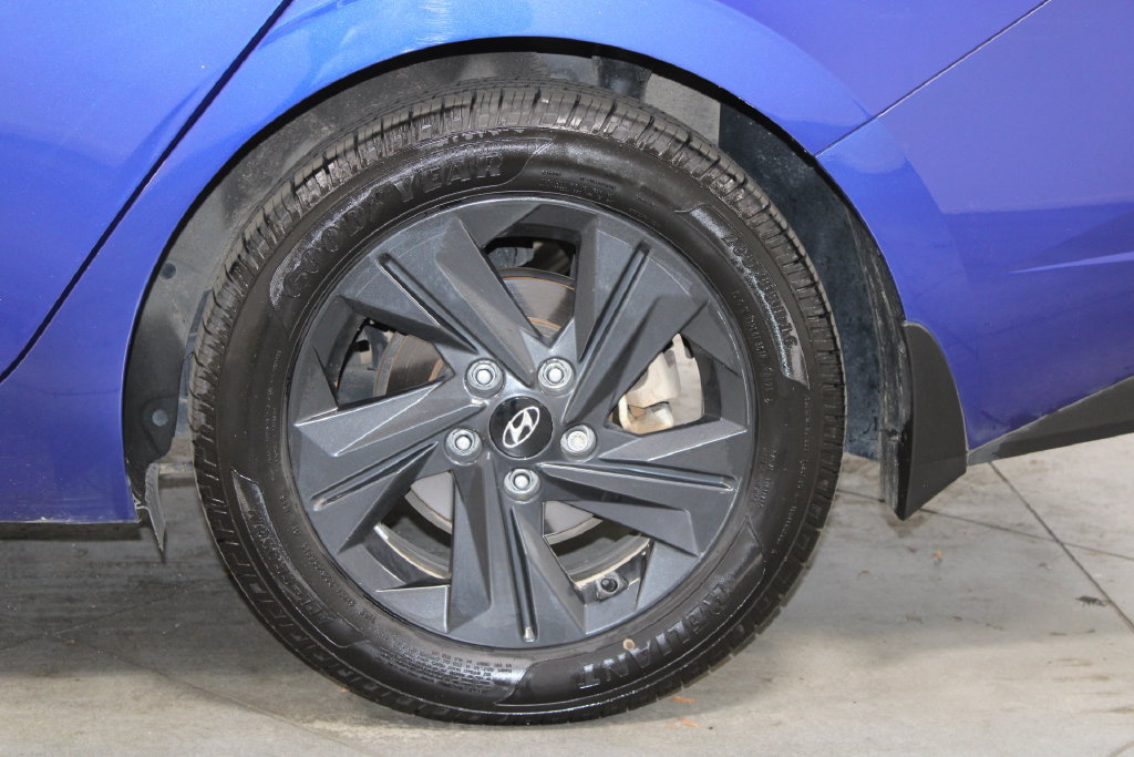 Used 2023 Hyundai Elantra SEL FWD image 14