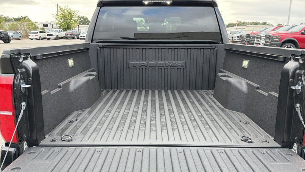 Used 2026 Toyota Tacoma TRD Off-Road AWD/4WD image 26