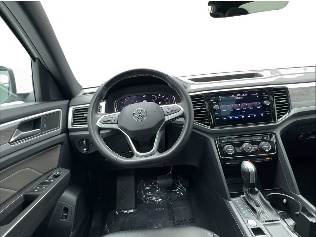 Used 2023 Volkswagen Atlas Cross Sport SE w/ Panoramic Sunroof Package FWD image 38