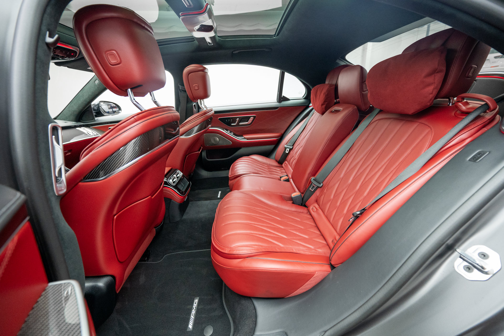 Used 2024 Mercedes-Benz S 63 AMG S w/ AMG Night Package image 16