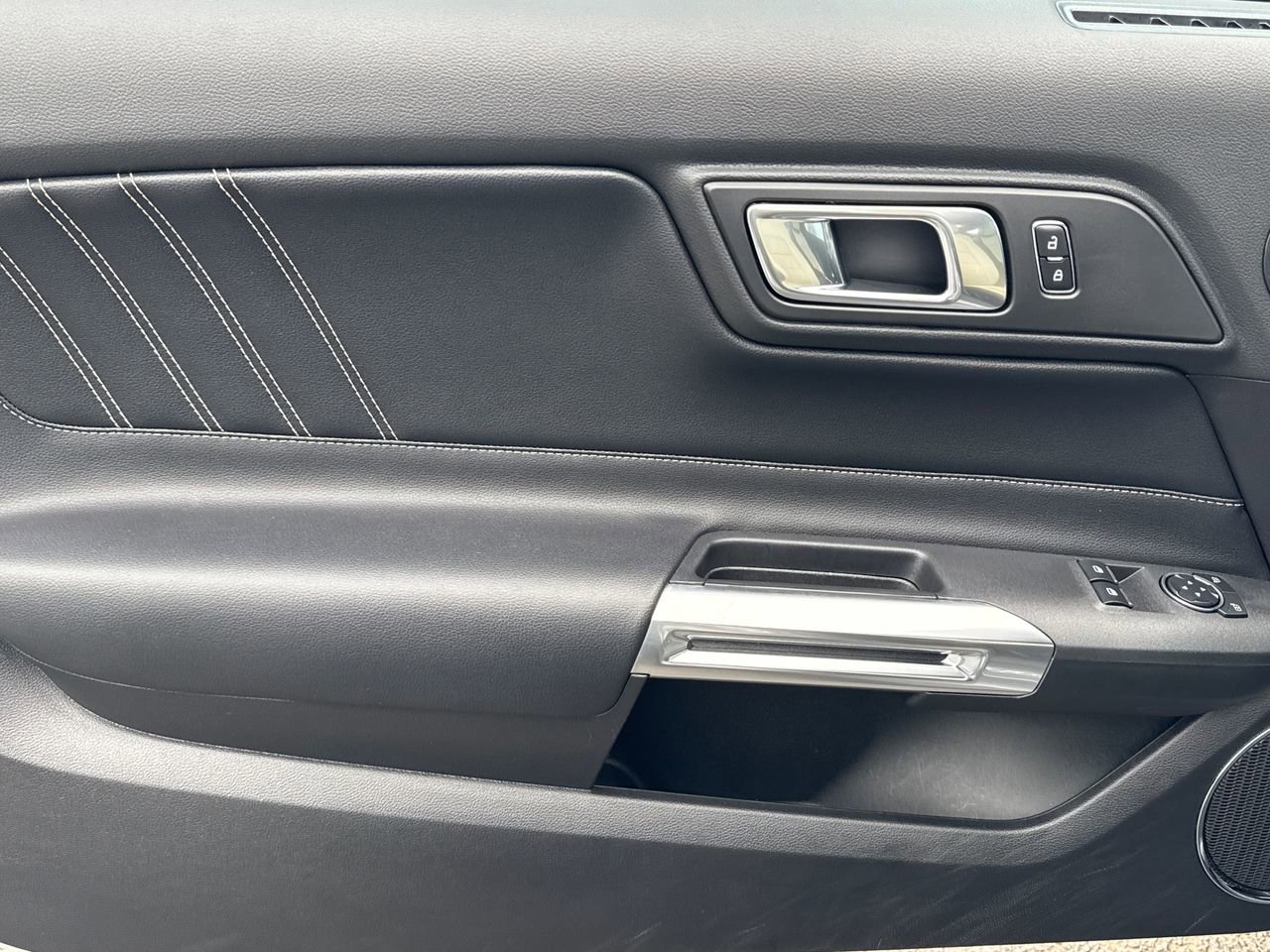 Used 2023 Ford Mustang GT Premium w/ Ford Safe & Smart Package image 12