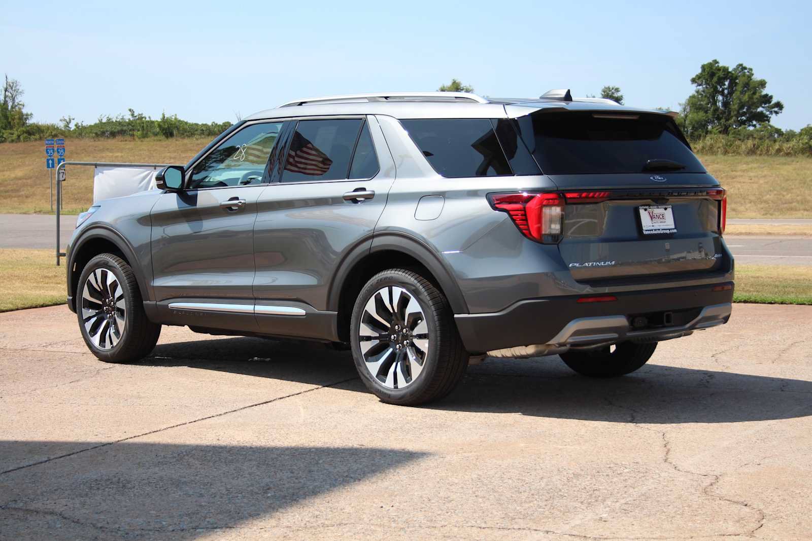 New 2026 Ford Explorer Platinum w/ LUX Leather Package AWD/4WD image 7